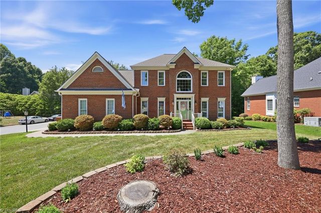 4623 James Crossing Drive, Jamestown, NC 27282
