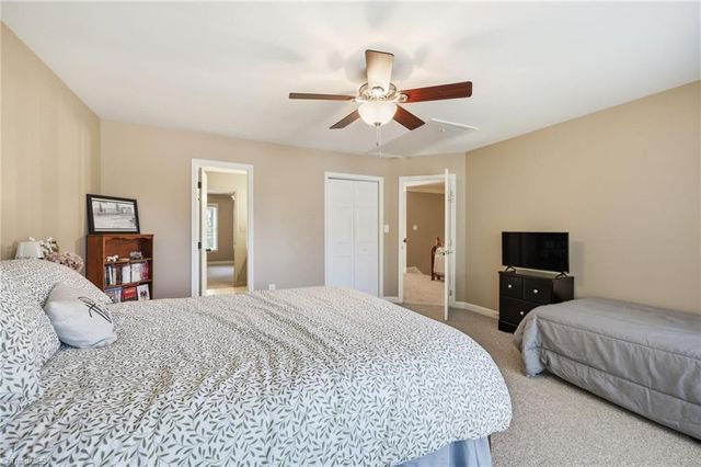 4623 James Crossing Drive, Jamestown, NC 27282