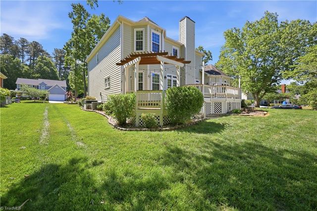4623 James Crossing Drive, Jamestown, NC 27282