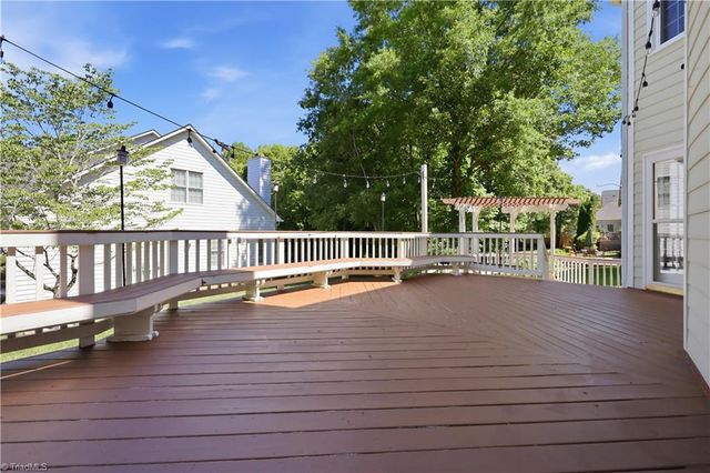 4623 James Crossing Drive, Jamestown, NC 27282