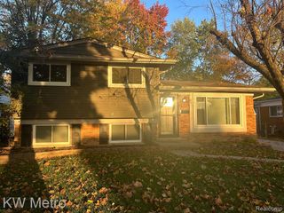1210 Kenilworth, Clawson, MI 48017