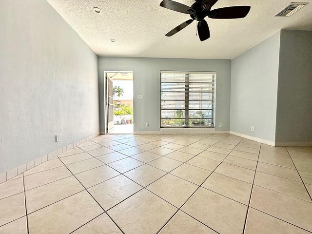 1261 SE 4th Street 2, Deerfield Beach, FL 33441
