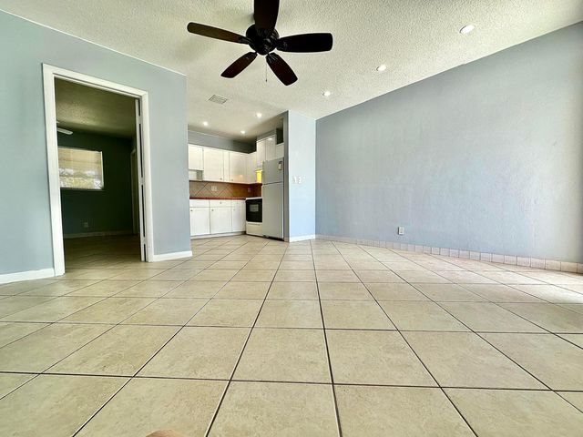 1261 SE 4th Street 2, Deerfield Beach, FL 33441