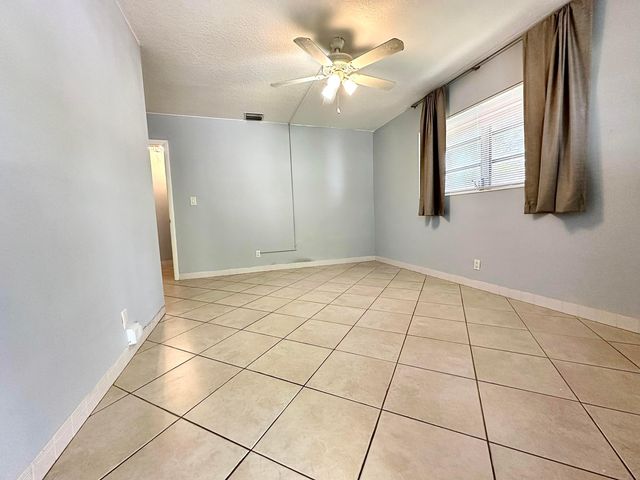1261 SE 4th Street 2, Deerfield Beach, FL 33441