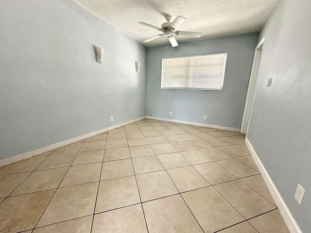 1261 SE 4th Street 2, Deerfield Beach, FL 33441