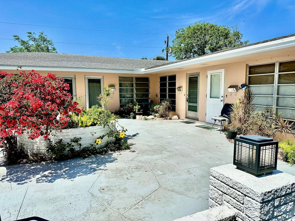 1261 SE 4th Street 2, Deerfield Beach, FL 33441
