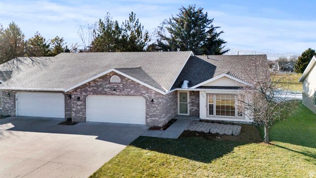 275 N MOUNTAIN LN, Providence, UT 84332