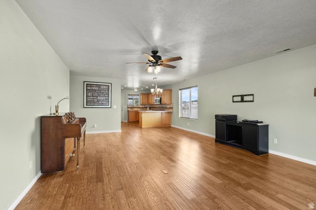 275 N MOUNTAIN LN, Providence, UT 84332