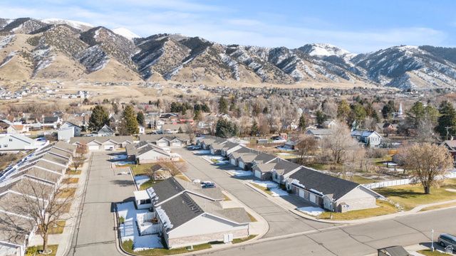 275 N MOUNTAIN LN, Providence, UT 84332