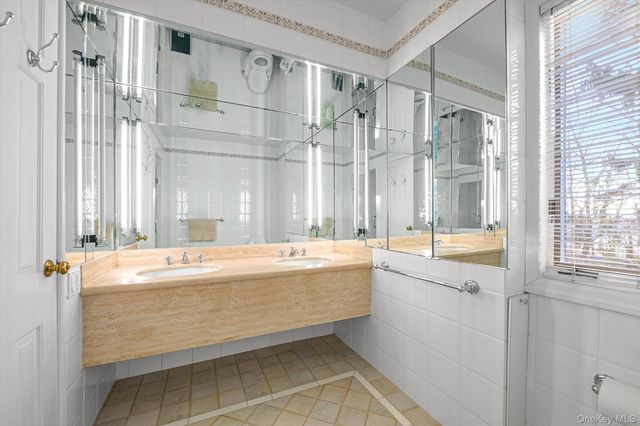 2 Chester Drive, Great Neck, NY 11021