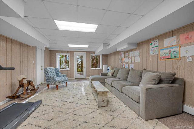 2 Chester Drive, Great Neck, NY 11021