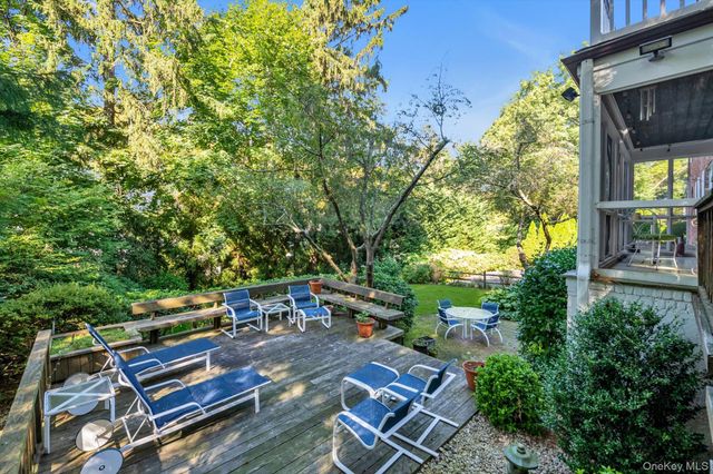 2 Chester Drive, Great Neck, NY 11021