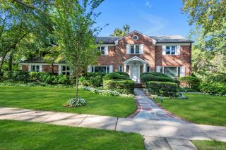 2 Chester Drive, Great Neck, NY 11021