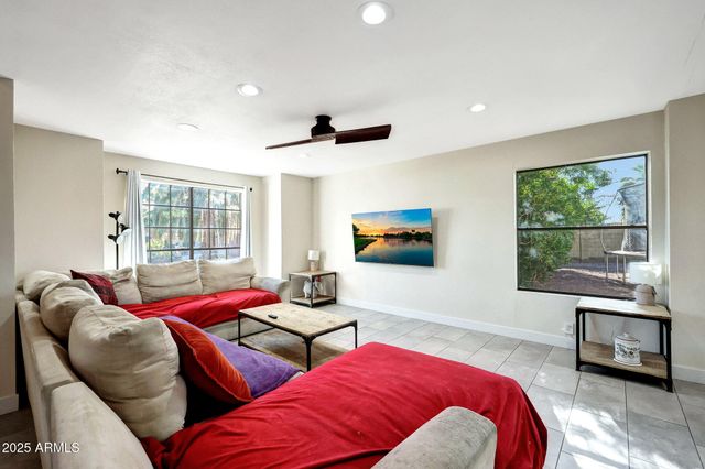 4609 E LE MARCHE Avenue, Phoenix, AZ 85032