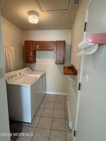 18 Magnolia Road, Manahawkin, NJ 08050