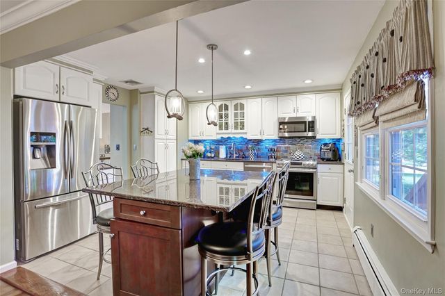 3 Durham Lane, Suffern, NY 10901