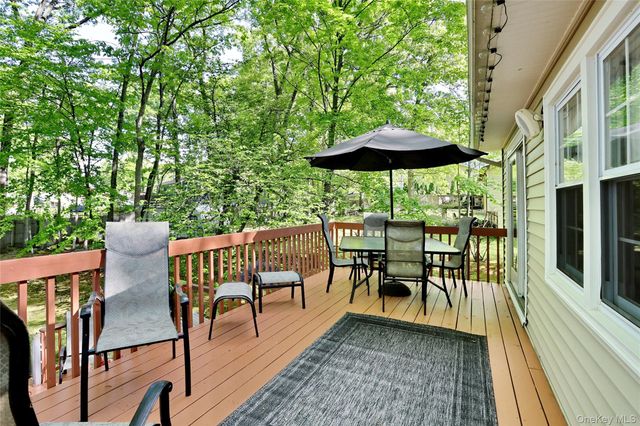 3 Durham Lane, Suffern, NY 10901