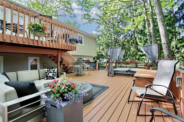 3 Durham Lane, Suffern, NY 10901