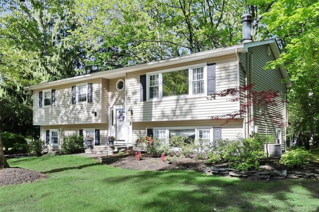 3 Durham Lane, Suffern, NY 10901