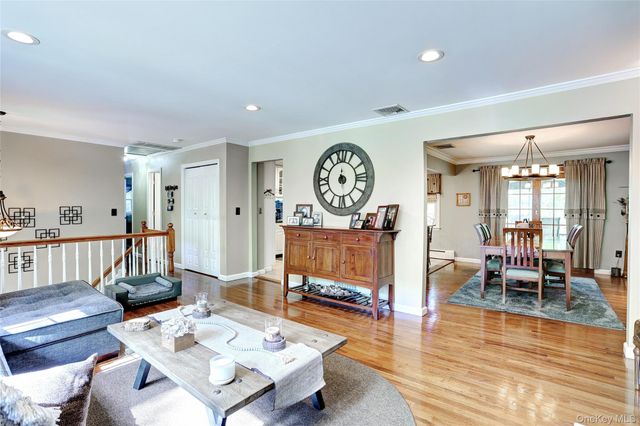3 Durham Lane, Suffern, NY 10901