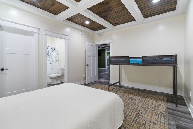 226 W Wilson Road, Russell Springs, KY 42642