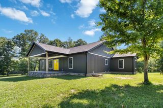 226 W Wilson Road, Russell Springs, KY 42642
