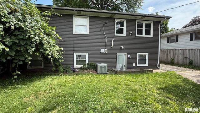 63 Villanova Drive, Springfield, IL 62703