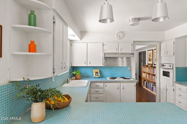 1810 E Euclid Avenue, Phoenix, AZ 85042