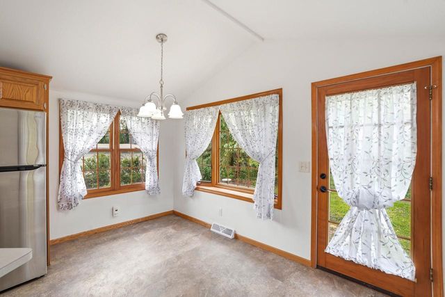 1711 W Mill ROAD, Glendale, WI 53209