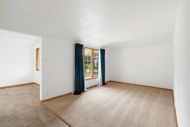 1711 W Mill ROAD, Glendale, WI 53209