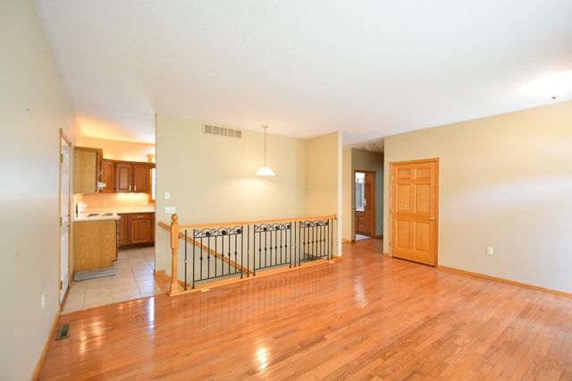 240 6th Street SW, Pine Island, MN 55963