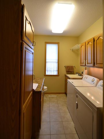240 6th Street SW, Pine Island, MN 55963