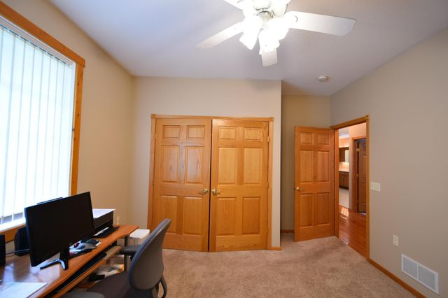 240 6th Street SW, Pine Island, MN 55963