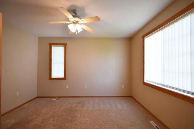 240 6th Street SW, Pine Island, MN 55963