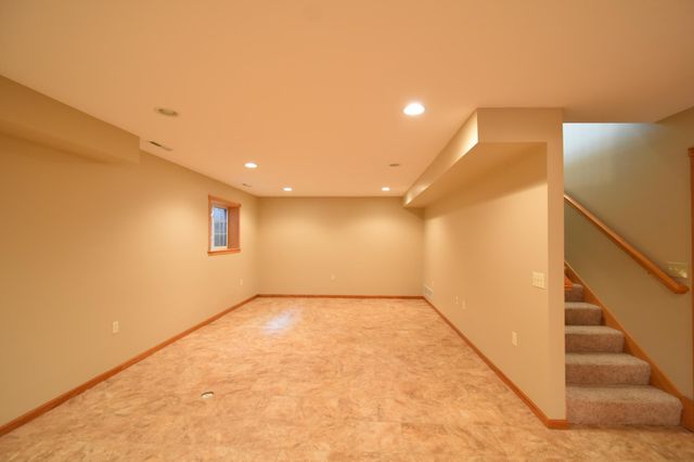 240 6th Street SW, Pine Island, MN 55963