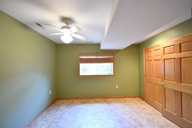 240 6th Street SW, Pine Island, MN 55963