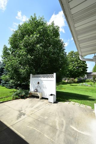 240 6th Street SW, Pine Island, MN 55963