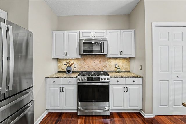 209 Berwick Court, Seneca, SC 29672