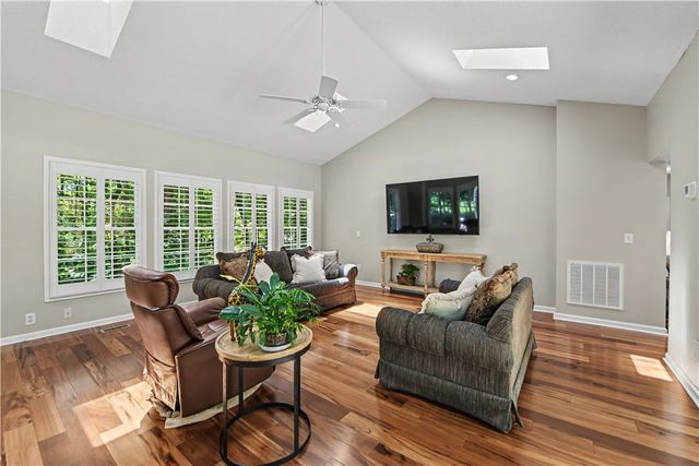 209 Berwick Court, Seneca, SC 29672