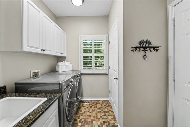 209 Berwick Court, Seneca, SC 29672