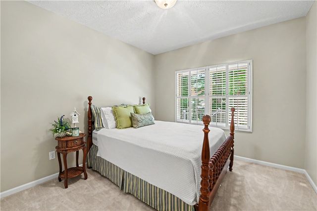 209 Berwick Court, Seneca, SC 29672
