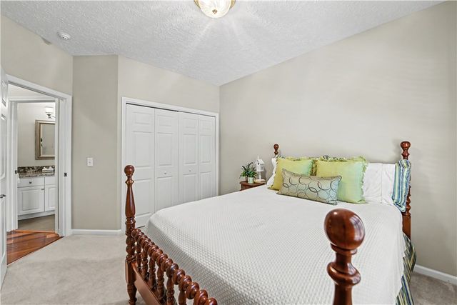 209 Berwick Court, Seneca, SC 29672