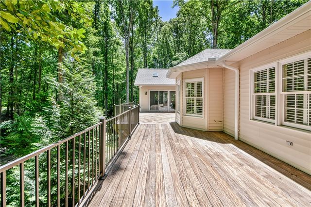 209 Berwick Court, Seneca, SC 29672