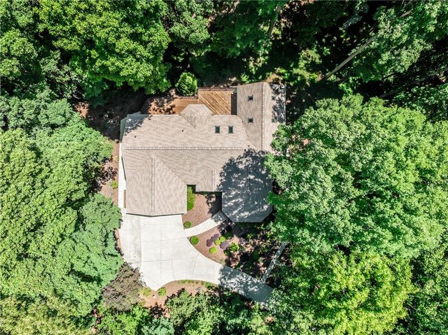209 Berwick Court, Seneca, SC 29672