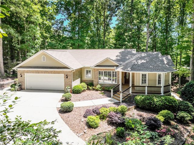 209 Berwick Court, Seneca, SC 29672