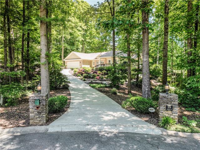 209 Berwick Court, Seneca, SC 29672