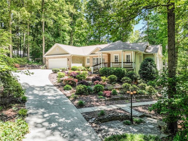 209 Berwick Court, Seneca, SC 29672