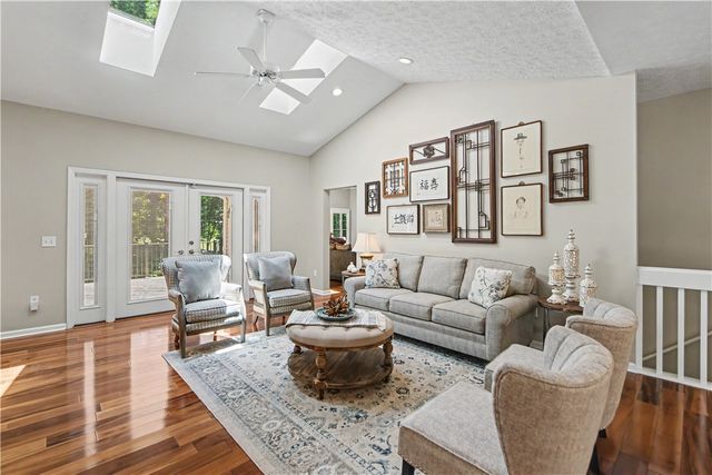 209 Berwick Court, Seneca, SC 29672