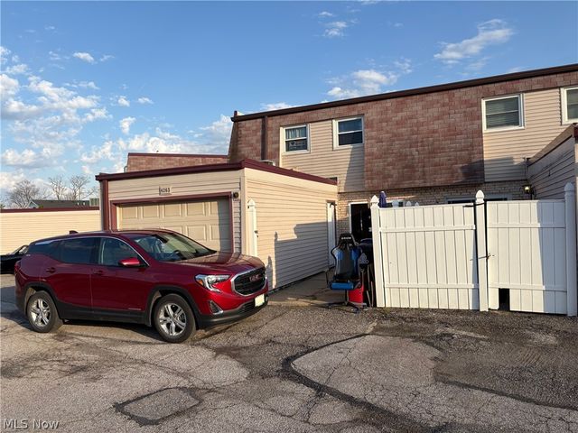 4263 Bennington Boulevard, Brunswick, OH 44212