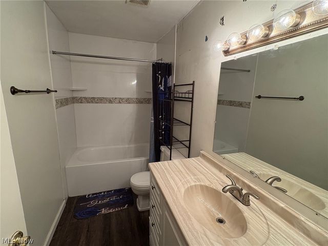 4263 Bennington Boulevard, Brunswick, OH 44212